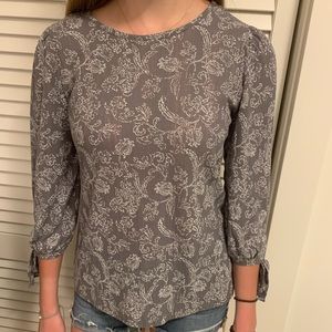 Lucky Brand XS Grey Patterned Blouse